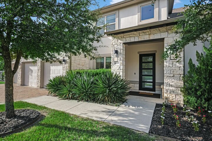 Property Photo:  11520 Lake Stone Drive 4  TX 78738 