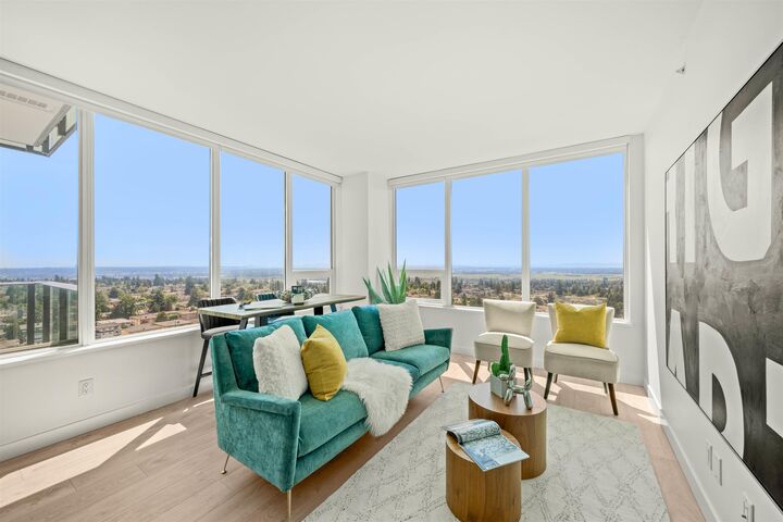 Property Photo: 6463 Silver Avenue 1904 BC V5H 0K4