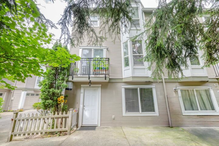 Property Photo: 9559 130A Street 23 BC V3V 5N9