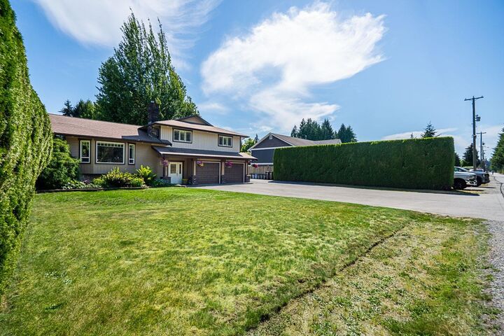 Property Photo: 24762 58A Avenue BC V2Z 1H3