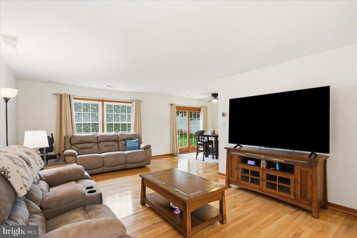 Property Photo: 985 S Marshall Street VA 22630