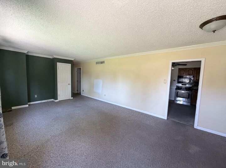 Property Photo:  213 Luff Lane  PA 18974 