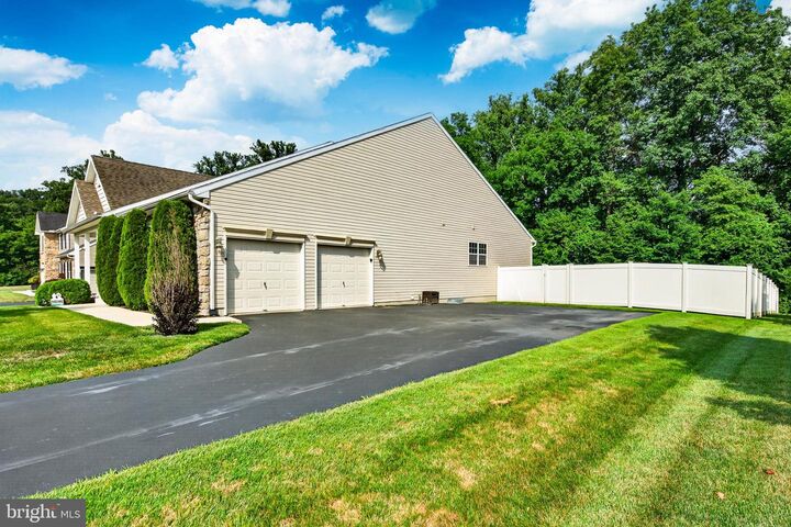 Property Photo:  105 Woods Edge Drive  PA 19518 