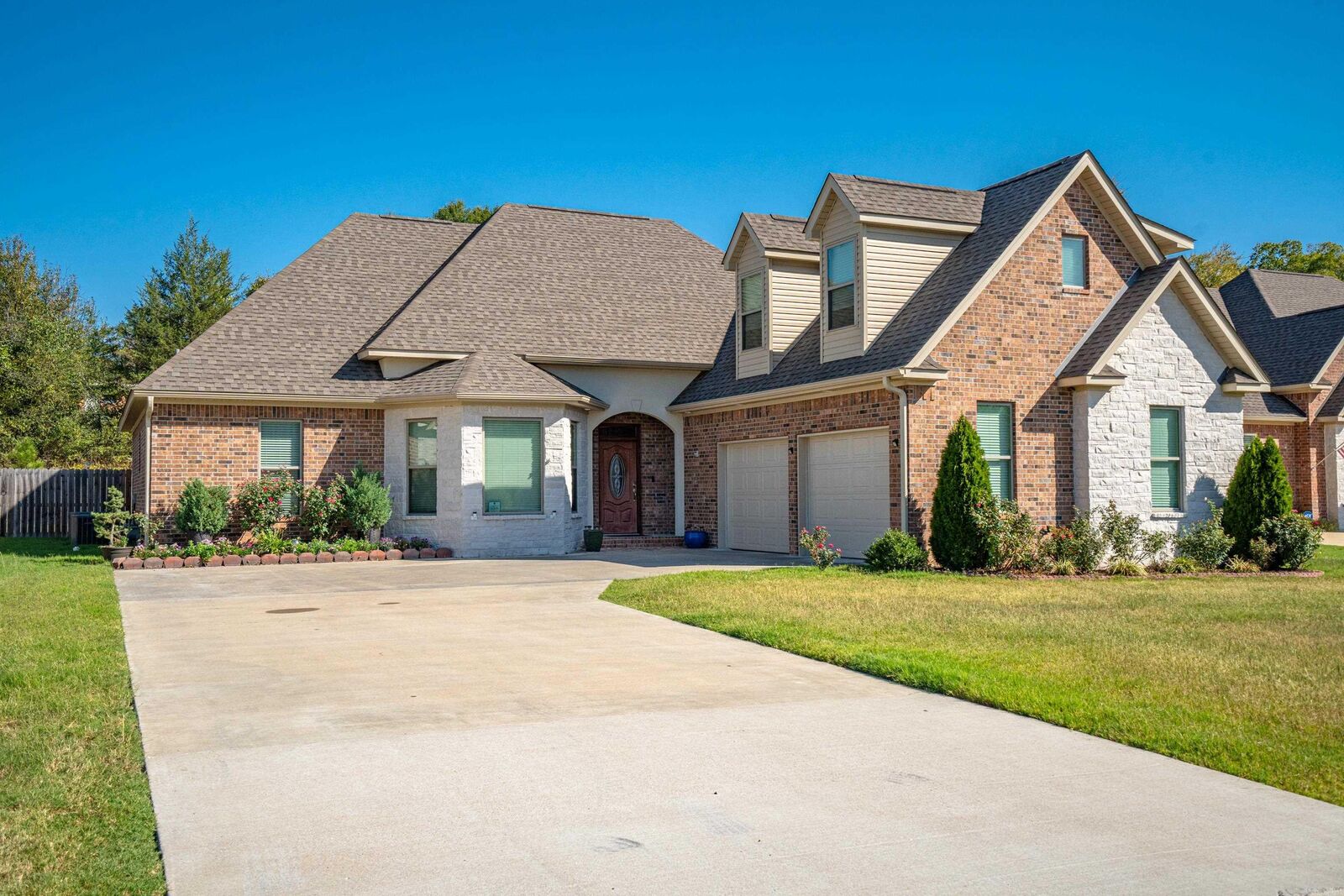 Property Photo: 125 Coneflower Court AR 71901