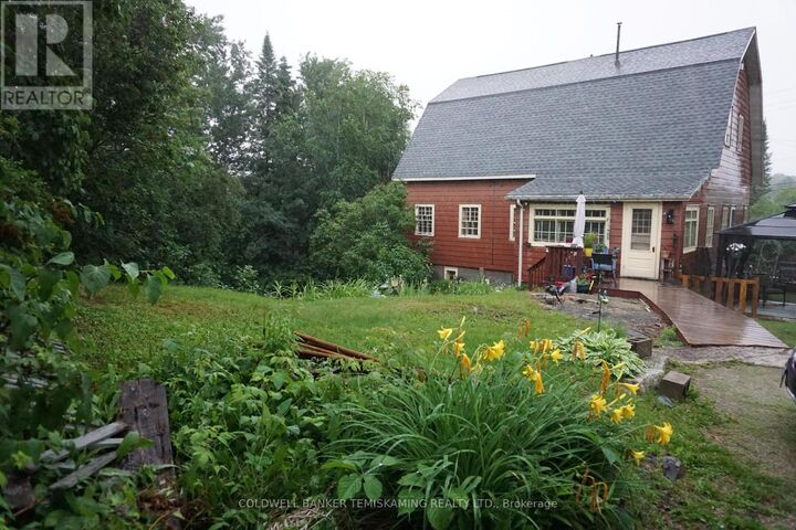 Property Photo:  102 Galena Street  ON P0J 1C0 
