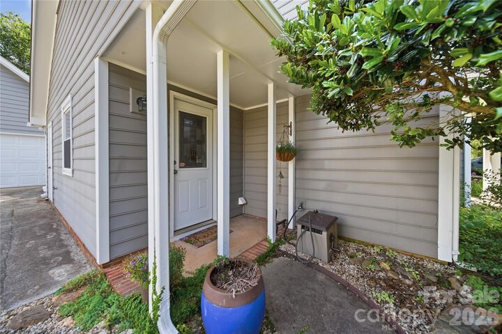Property Photo:  13707 Seaton Drive  NC 28227 