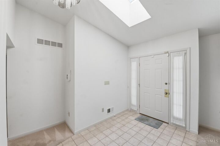 Property Photo: 5237 Eaglesnest Drive S OH 45248