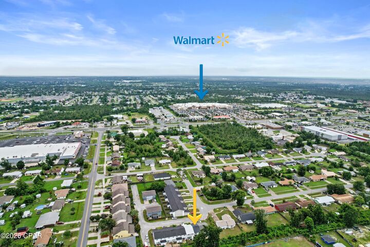 Property Photo: 102 Pattho Lane B FL 32444