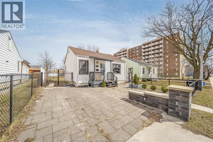 Property Photo:  744 McDougall Street  ON N9A 1L8 