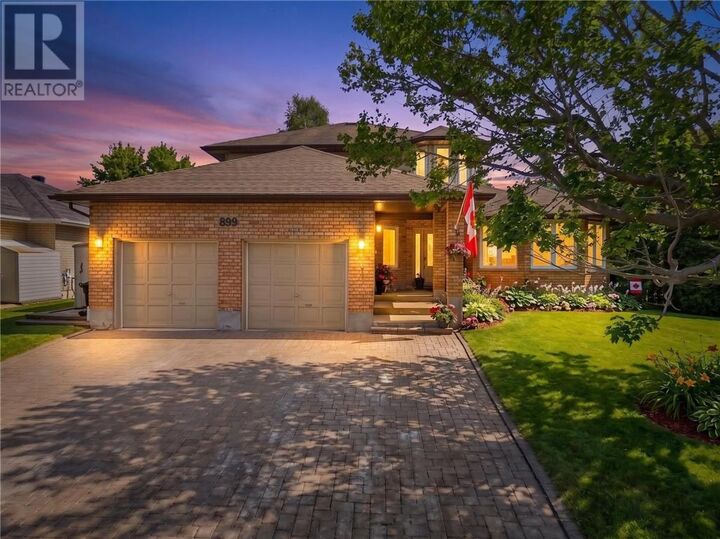 Property Photo: 899 Roderick Avenue ON P3E 6J5