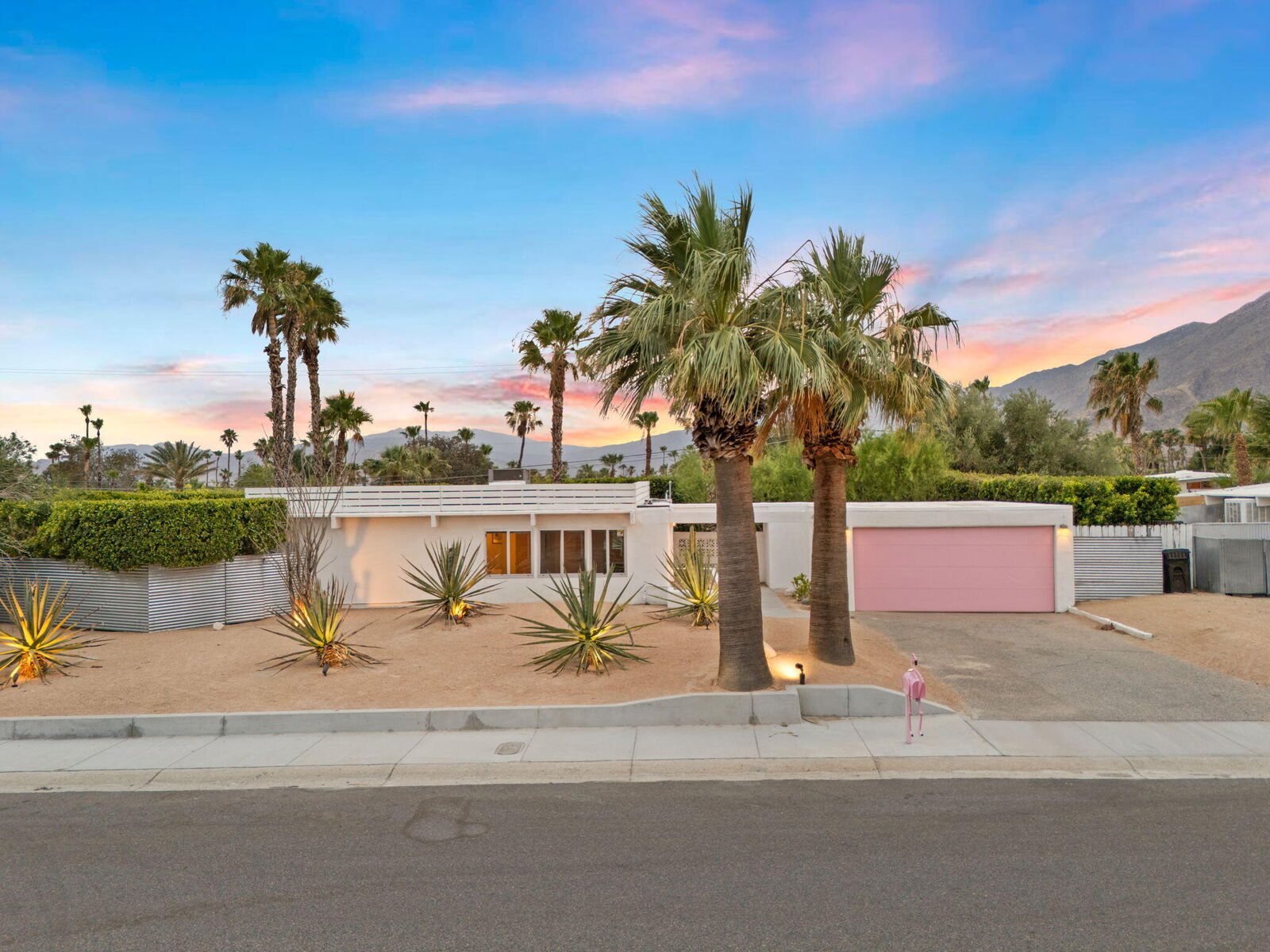 Property Photo:  483 E Francis Drive  CA 92262 
