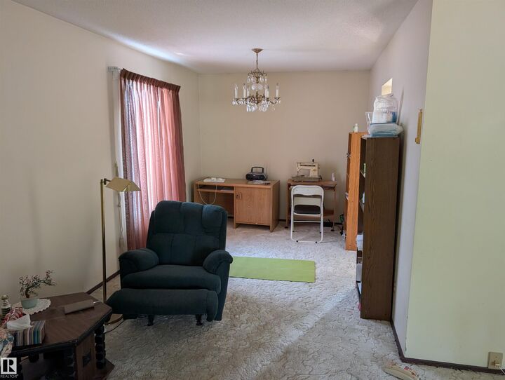 Property Photo:  6415 147 Avenue NW  AB T5A 1T6 