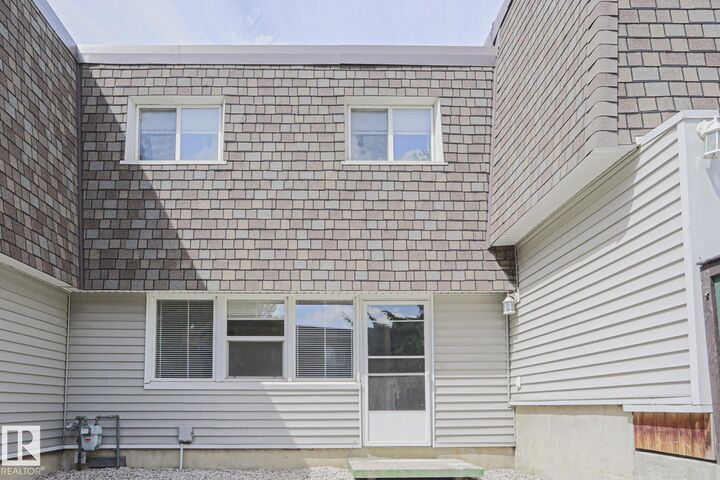 Property Photo: 603 Village On The Green Green NW AB T5A 1A2