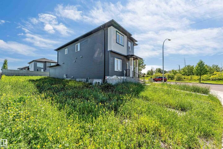 Property Photo: 292 Fraser Way NW NW AB T5Y 6C4
