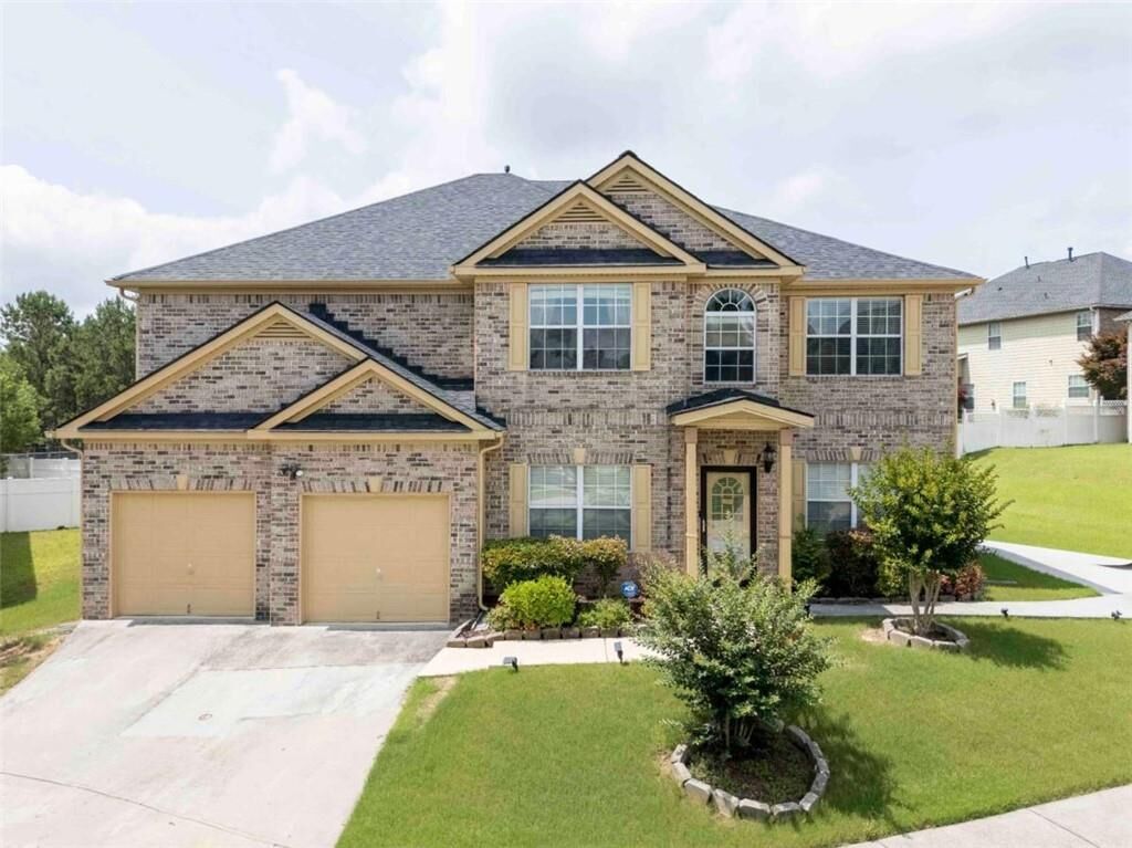 Property Photo:  7219 Bedrock Circle  GA 30038 