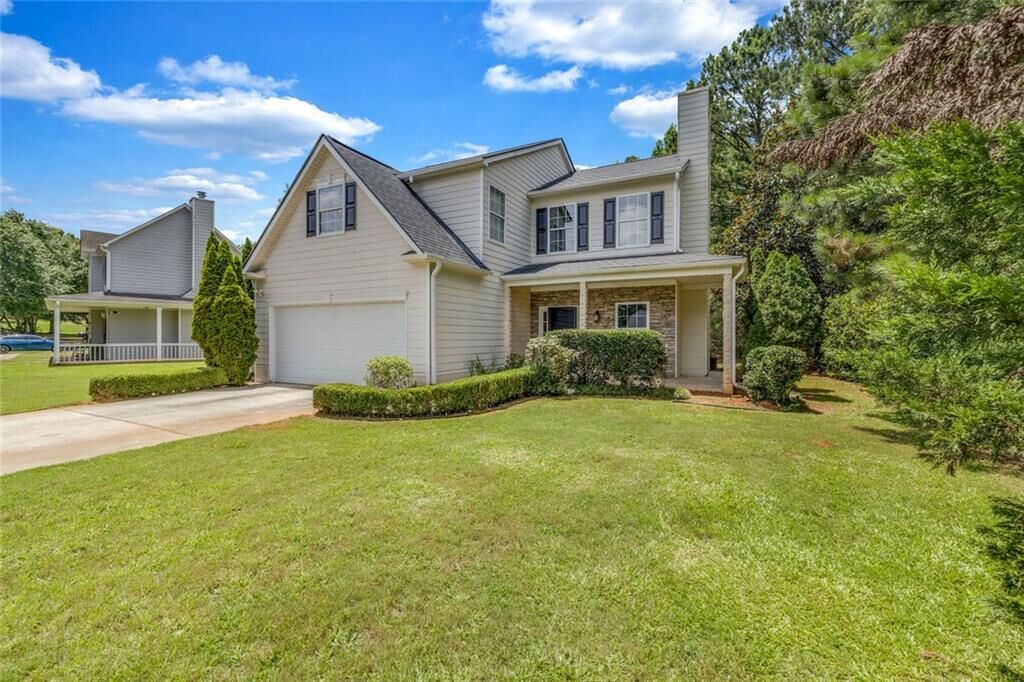 Property Photo:  201 Forrest Way  GA 30268 