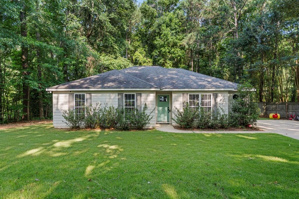 Property Photo:  327 West Pine Drive  GA 31808 