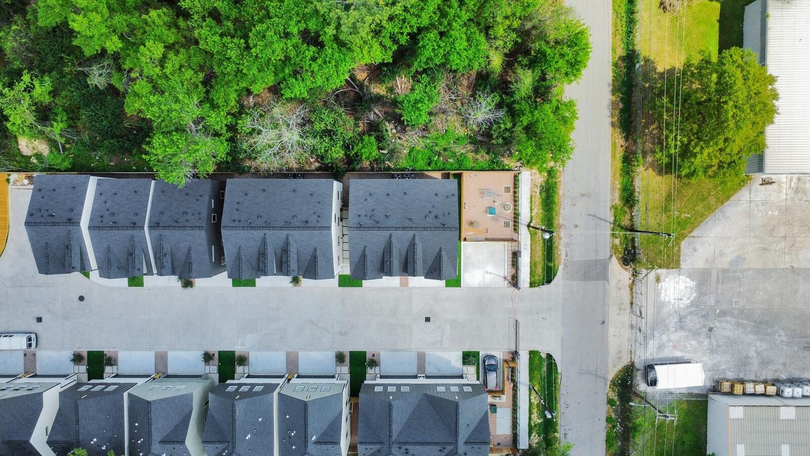 Property Photo:  5303 Kindred Garden Lane B  TX 77091 