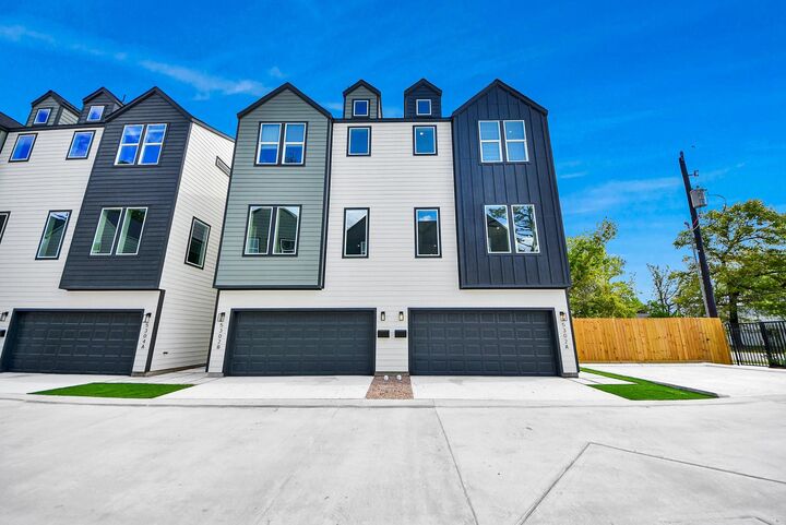 Property Photo:  5309 Kindred Garden Lane  TX 77091 