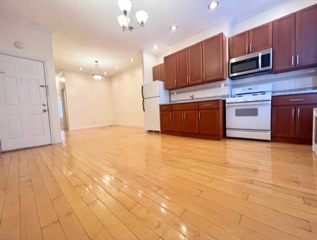 Property Photo:  278 2nd St 7 (4R)  NJ 07302 