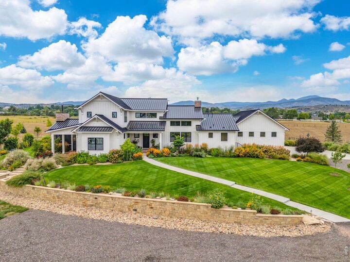 Property Photo:  5794 Jackdaw Dr  CO 80537 