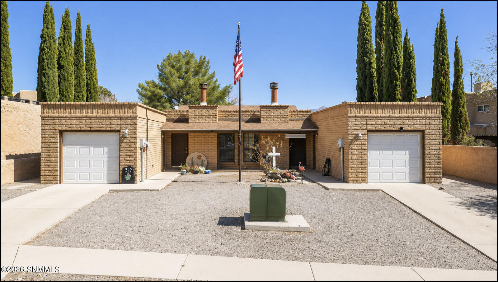 Property Photo:  955 Executive Place Apt A  NM 88011 