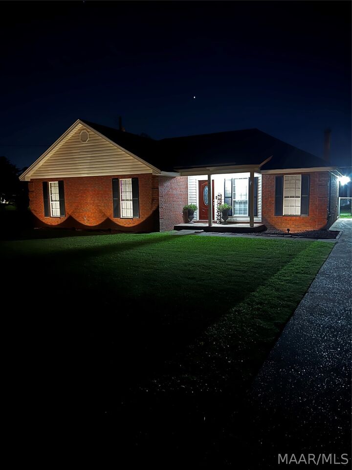 Property Photo: 4231 Springdale Road AL 36054