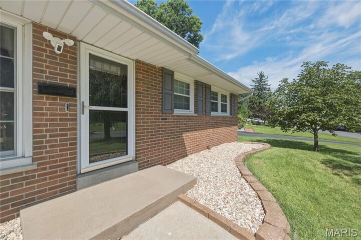 Property Photo:  350 Saint Patrick Lane  MO 63031 