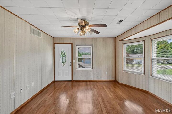 Property Photo:  110 Edgeworth Avenue  MO 63043 
