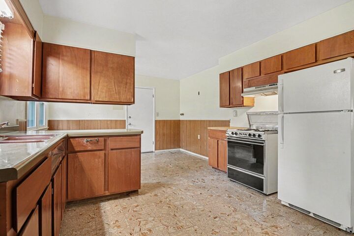 Property Photo:  1063 Almaugus Drive  MI 49120 