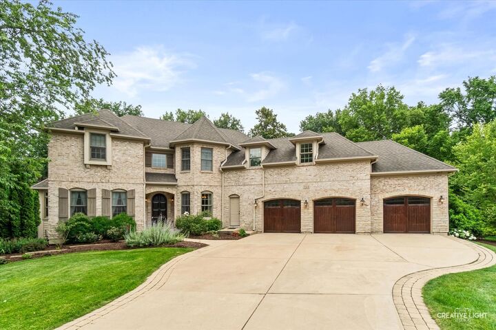 Property Photo:  753 Fir Court  IL 60560 