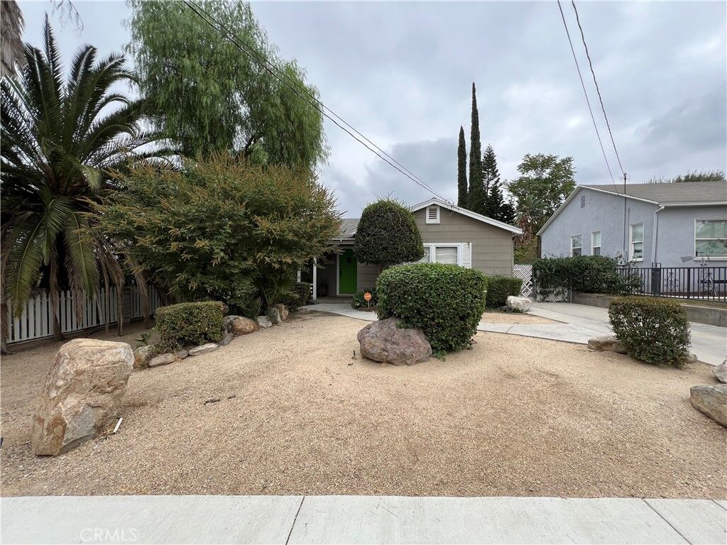 Property Photo: 3869 Ridge CA 92501