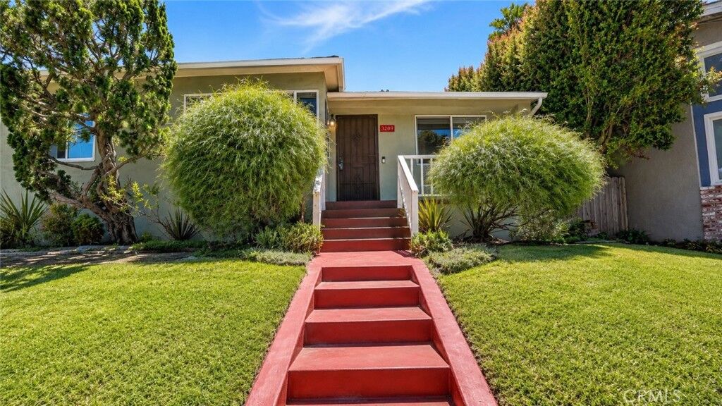 Property Photo: 3289 Inglewood Boulevard CA 90066