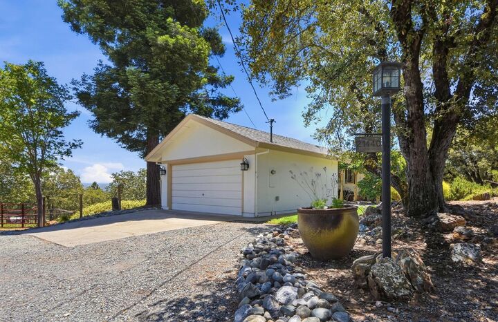Property Photo: 21440 Meadow Oaks Lane CA 95713