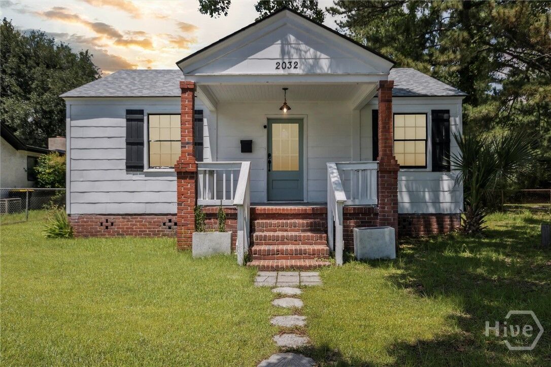 Property Photo: 2032 Beech Street GA 31404