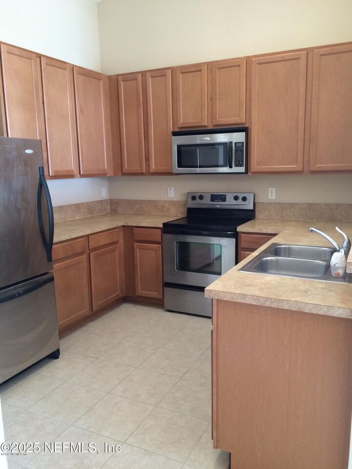 Property Photo:  2200 Marsh Hawk Lane 412  FL 32003 