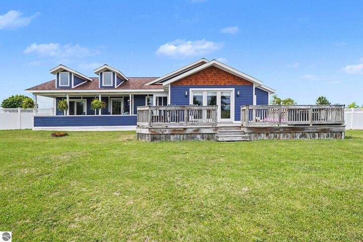 Property Photo:  2210 E Lola Lane  MI 48703 