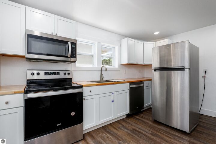 Property Photo:  812 Forest Avenue  MI 49635 