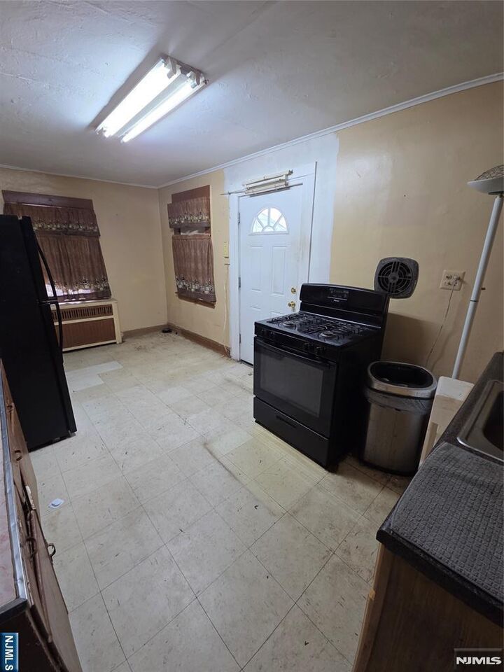 Property Photo:  254 Glenwood Avenue  NJ 07017 
