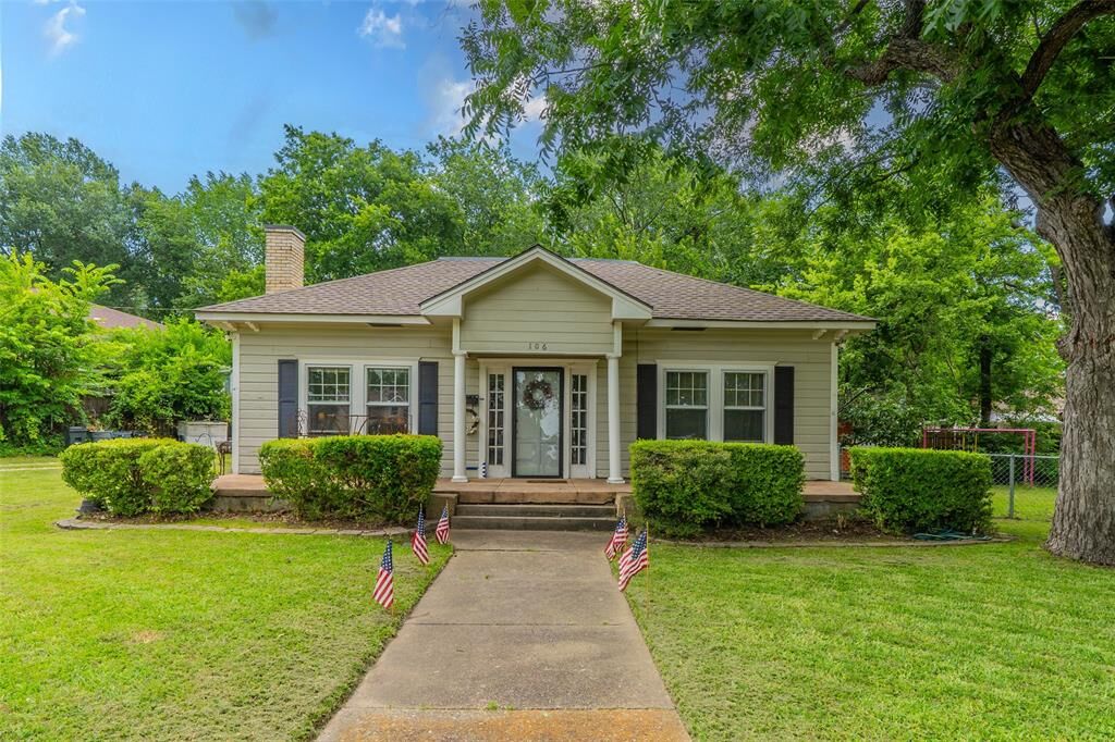 Property Photo:  106 Walnut Street  TX 75160 