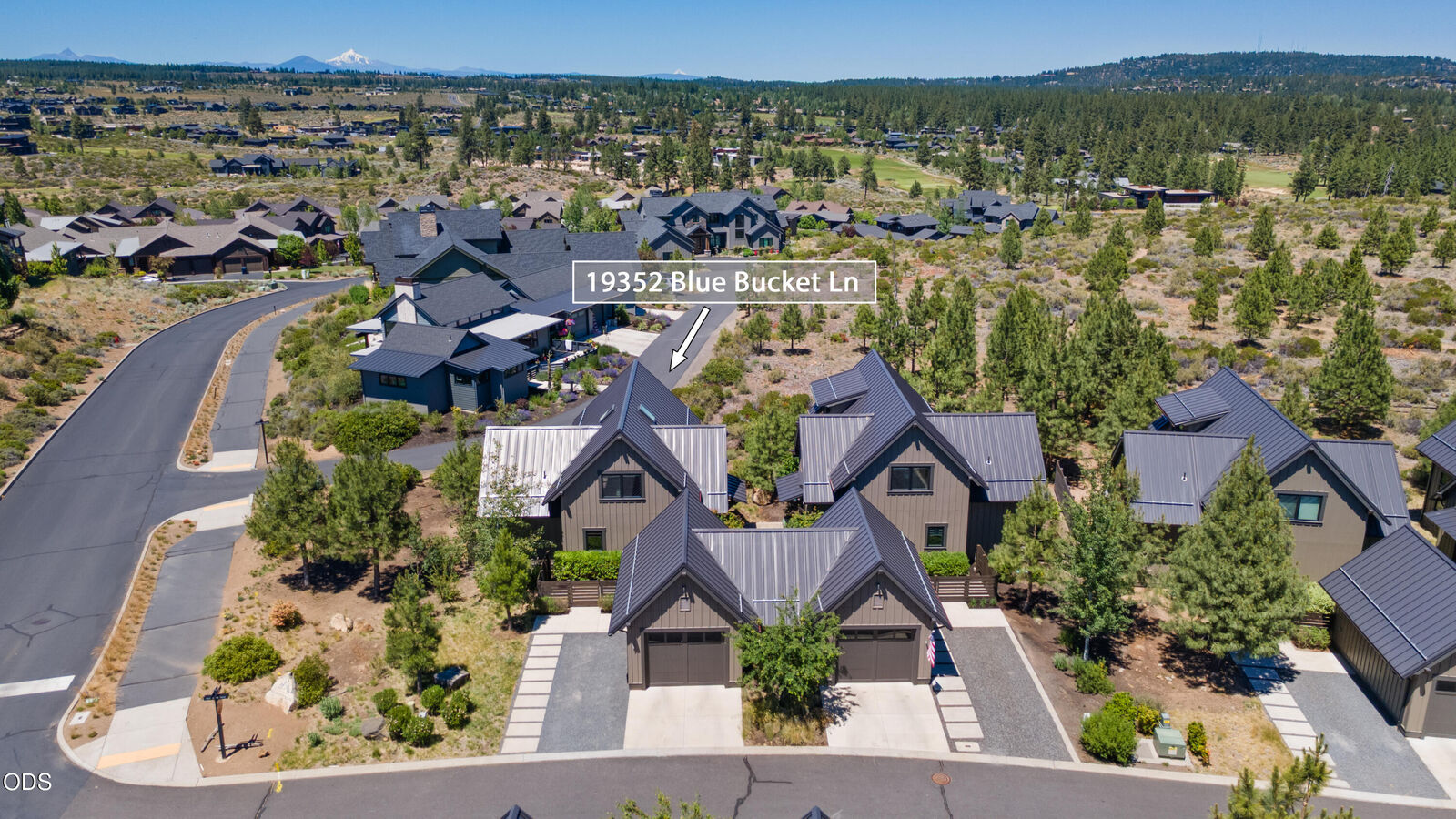 Property Photo:  19352 Blue Bucket Lane  OR 97702 