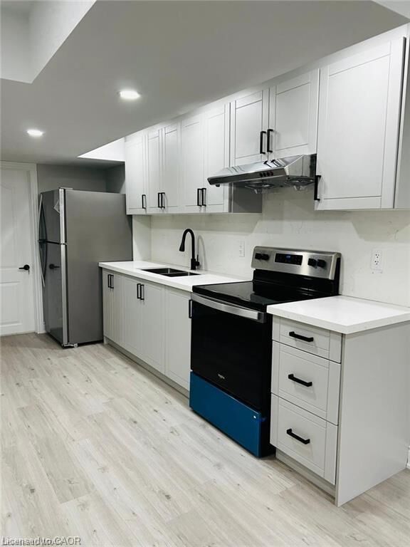 Property Photo:  216 Woodbine (Basement) Avenue  ON N2R 1Y5 