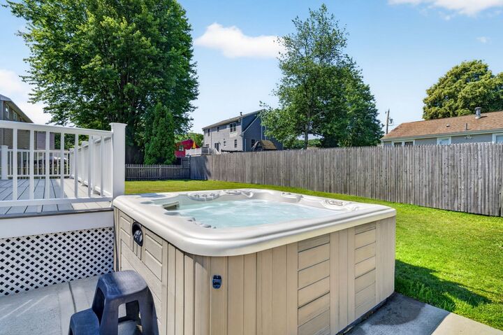 Property Photo:  21 Sefton Drive  RI 02809 