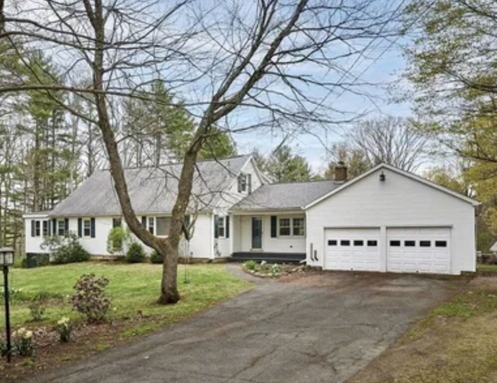 Property Photo:  15 West St  MA 01355 