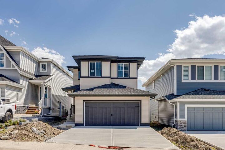 Property Photo: 175 Heritage Court AB T4C 2N4