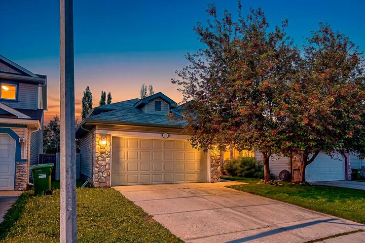 236 Covepark Close NE — photo 1