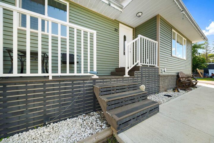 Property Photo: 33 3 Avenue E AB T0J 3K0