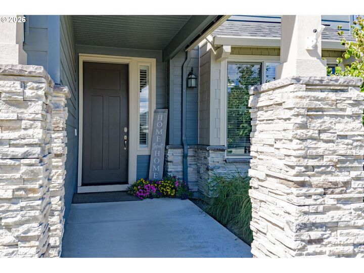 Property Photo:  5710 NE 133rd St  WA 98686 