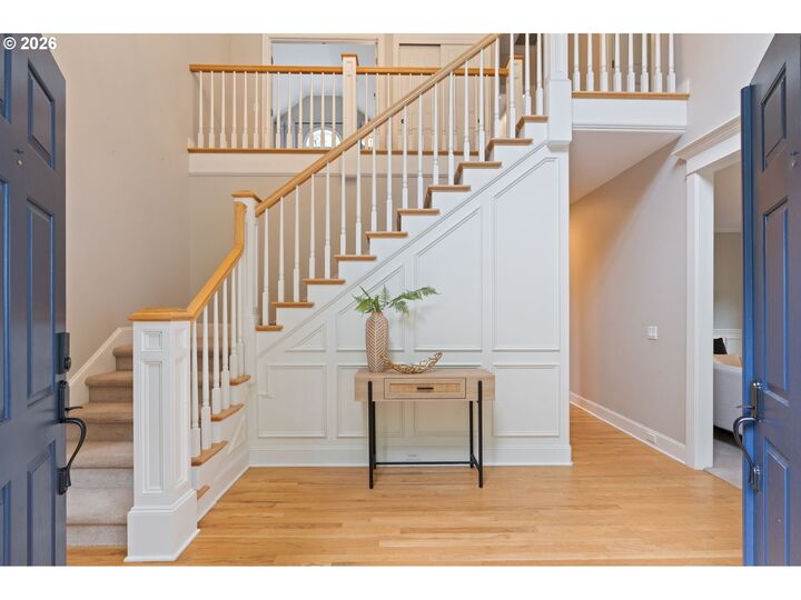 Property Photo: 1 Creekside Ter OR 97035