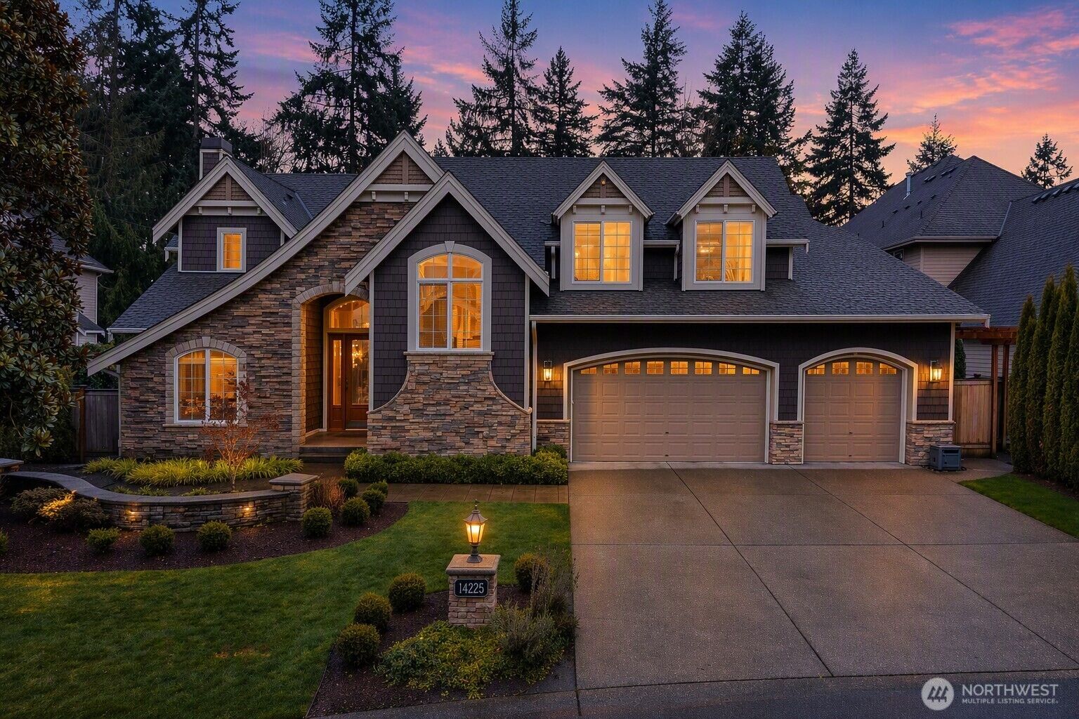 Property Photo:  14225 SE 87th Place  WA 98059 